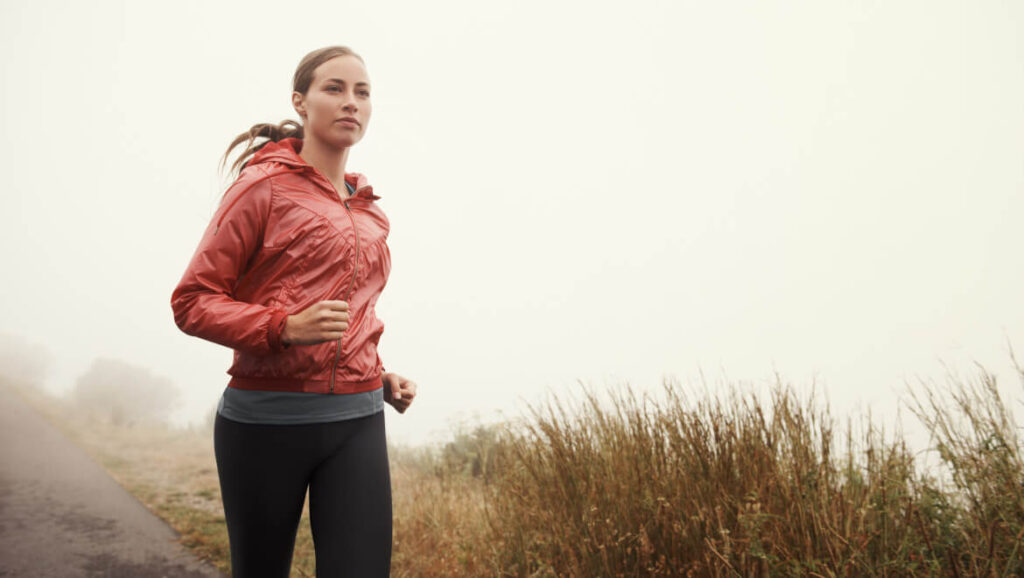 biegnąca kobieta